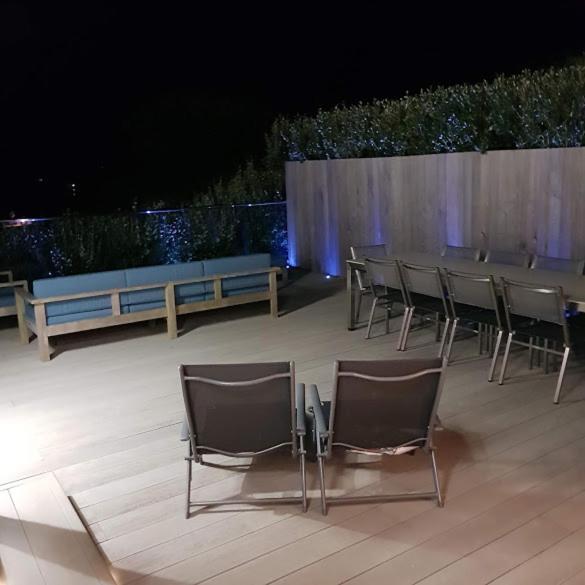 Rock-4 Medrose Holiday home
