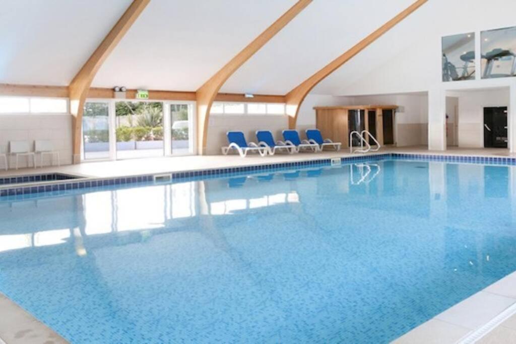 Swallow With Hot Tub, Dogs Welcome Sleeps 8, Great Facilities Resort *