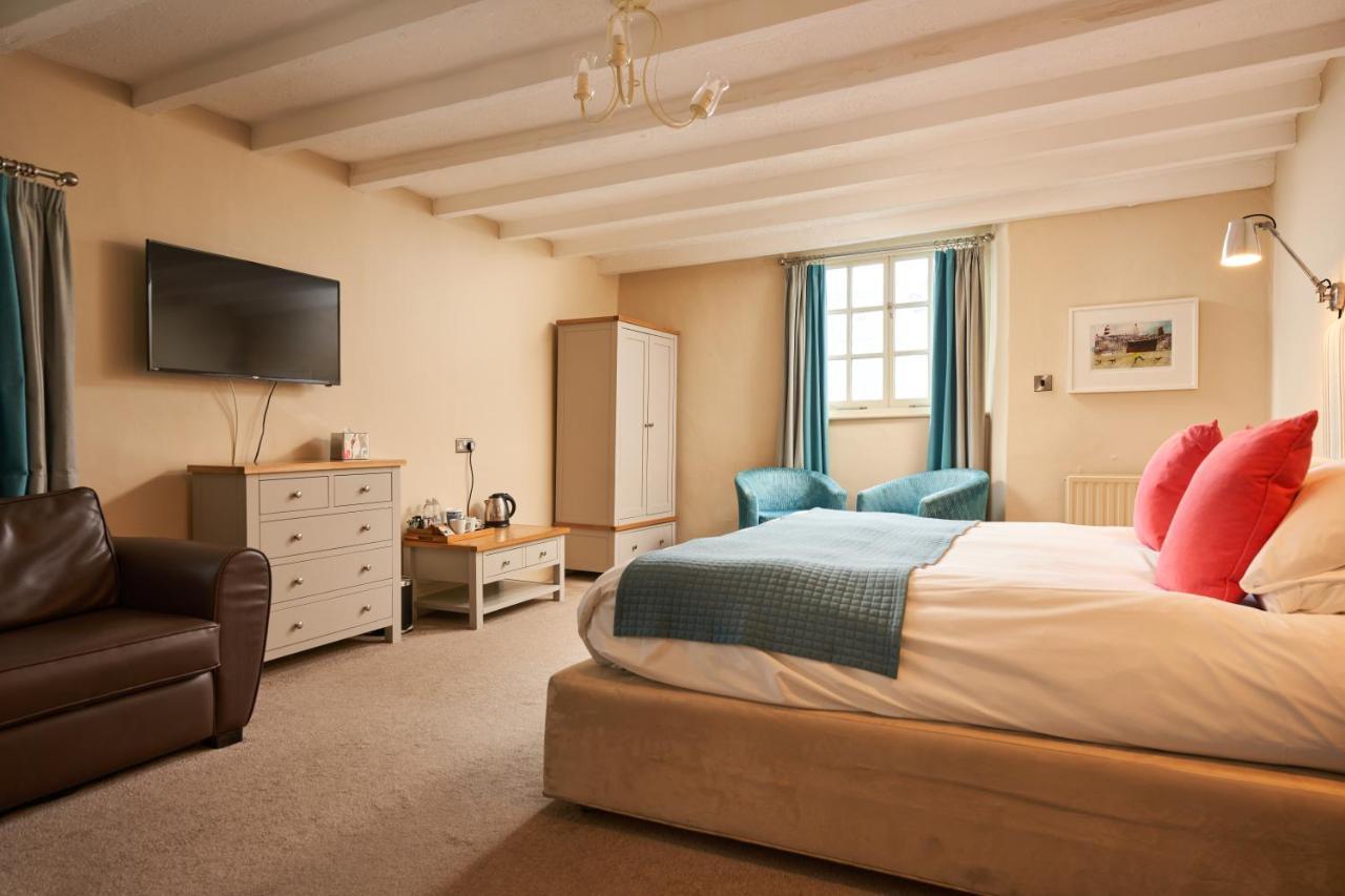 The Old Custom House Hotel