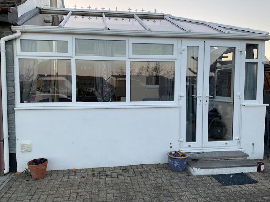 Comfy And Welcoming 2 Bedroom Annex. Apartment