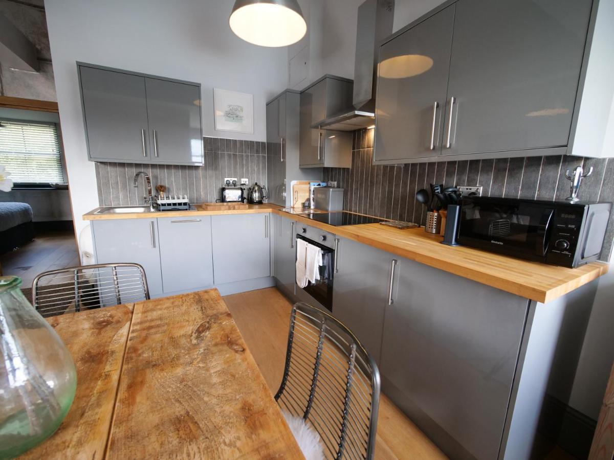 Apartment Escapes - Teyr Luxury Penthouse *