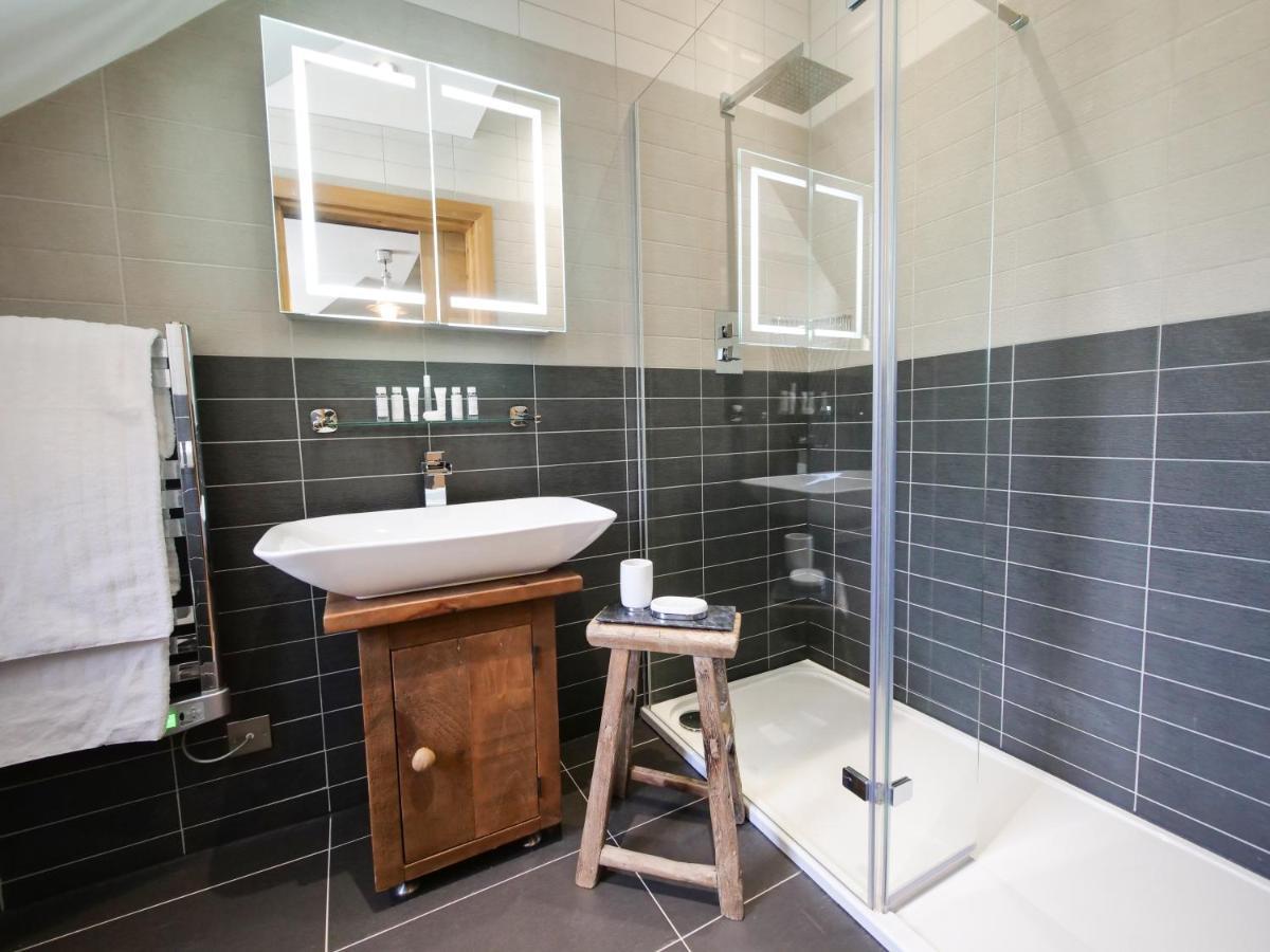 Apartment Escapes - Teyr Luxury Penthouse