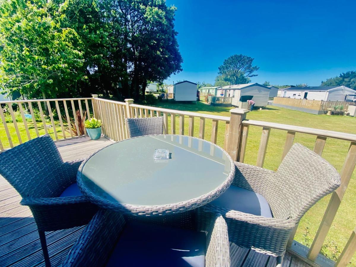 B47 Caravan Seven Bays Padstow