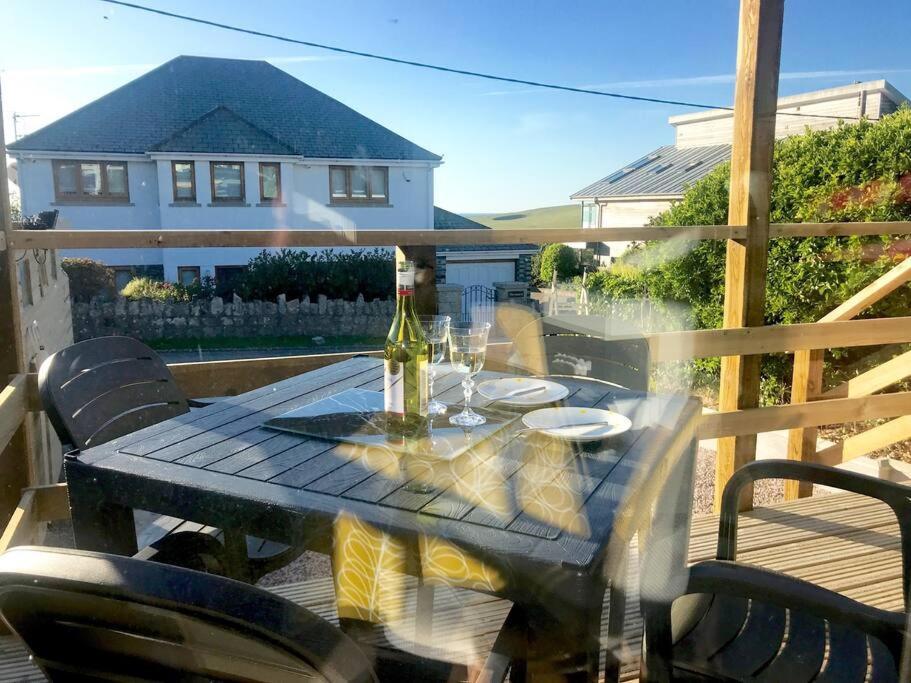 Trevone Bay Seaside For 4 - Close To And Holiday home