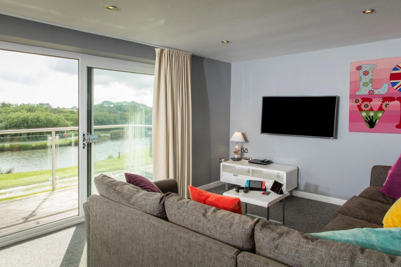 Pointbreak Sleeps 12 With Hot Tub-great Celebration House-dog Friendly *