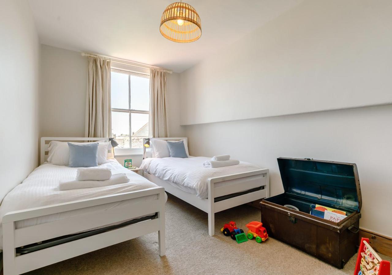 Holiday home Alexandra House