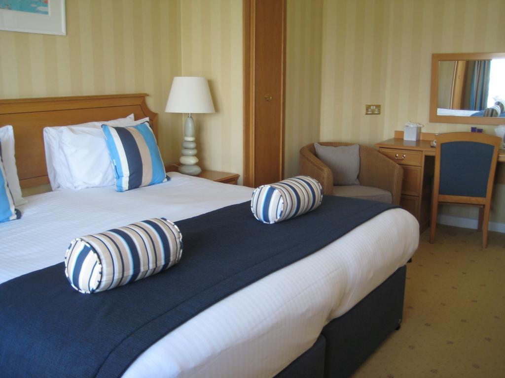 Treglos 4*