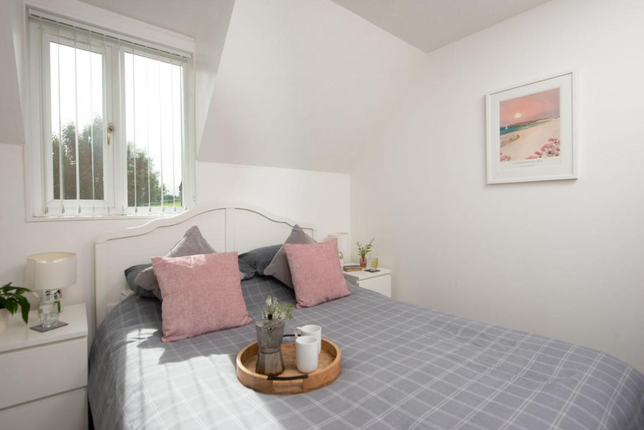 Sunshine Cottage, *