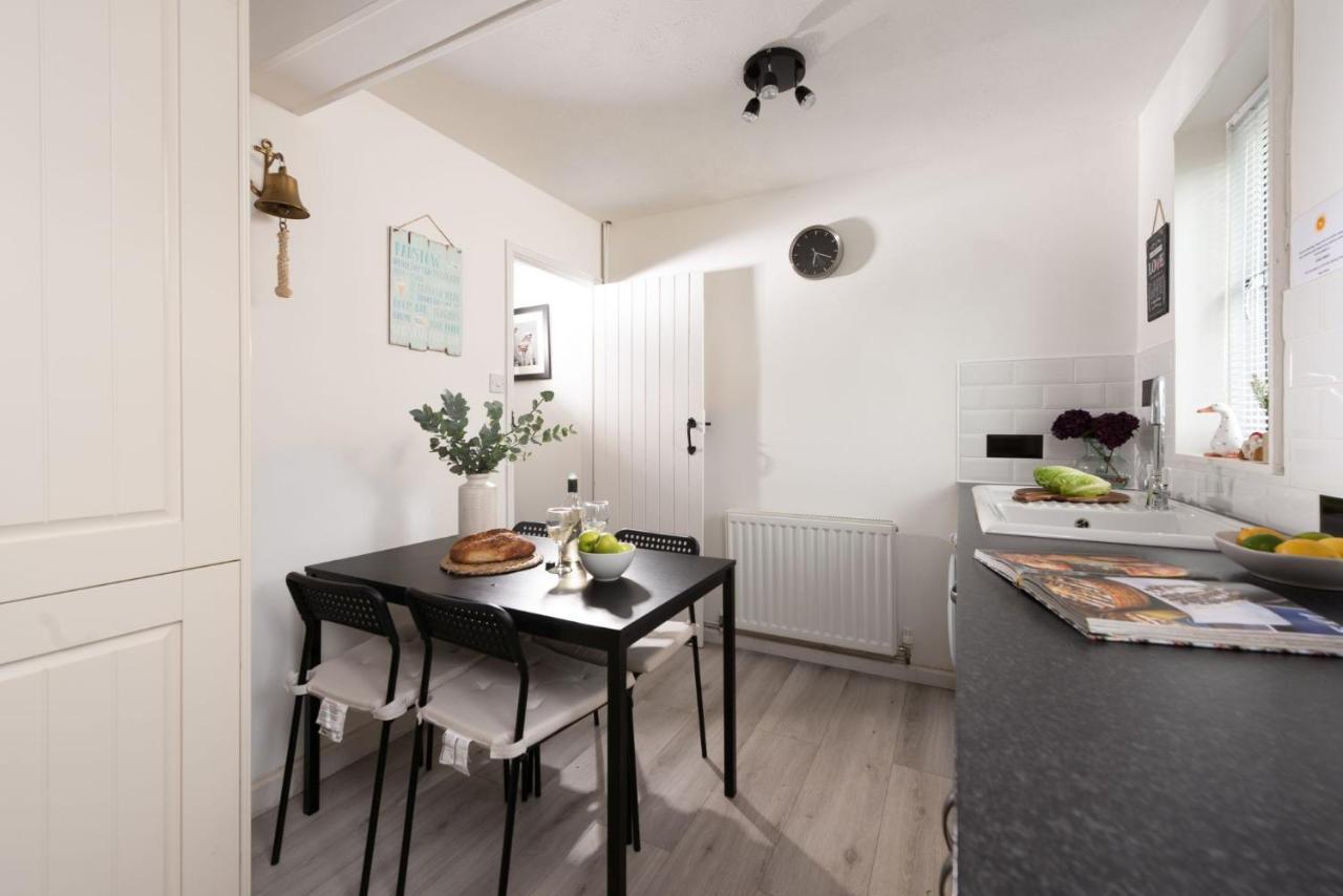 Sunshine Cottage,