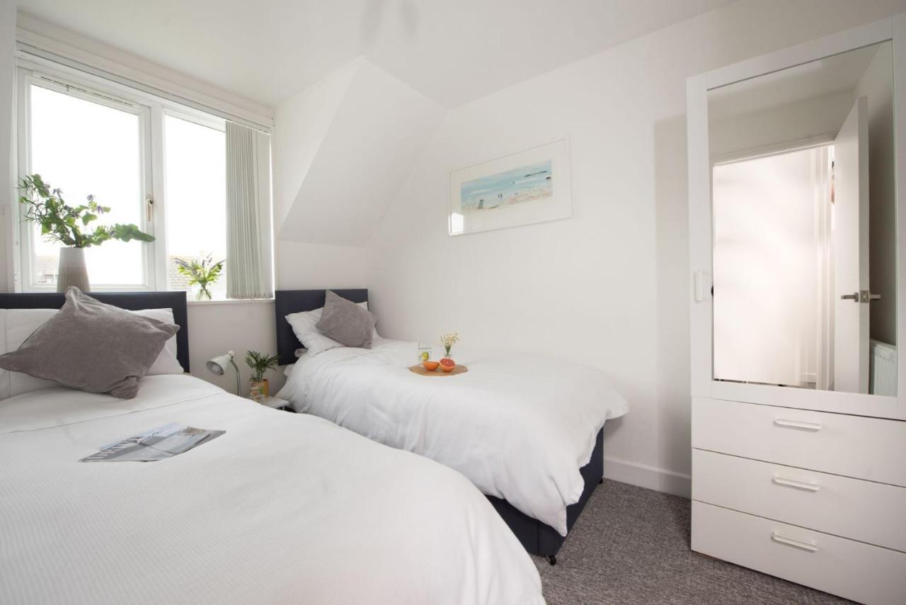 Sunshine Cottage, *