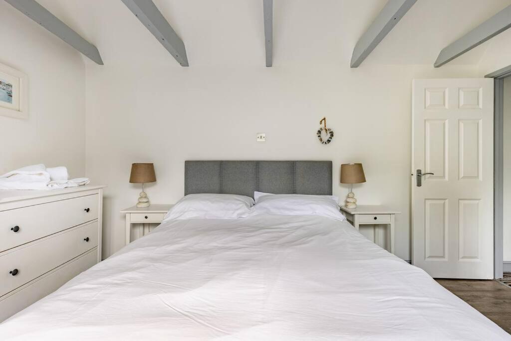 Stunning Cosy In Old Town Sleeps 4 Padstow
