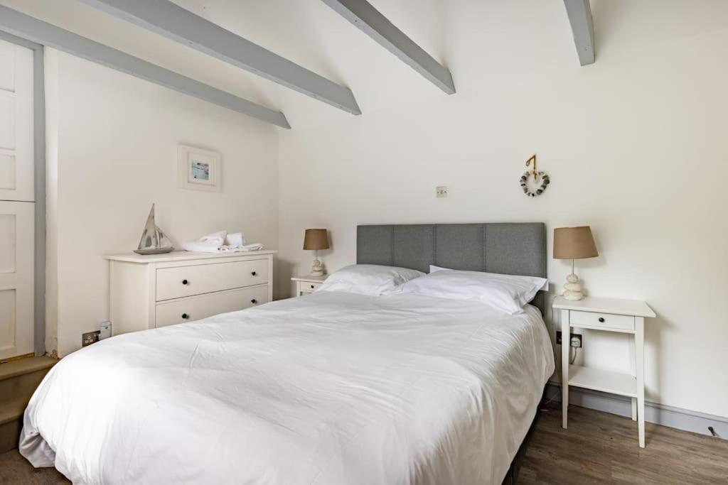 Stunning Cosy In Old Town Sleeps 4 Holiday home