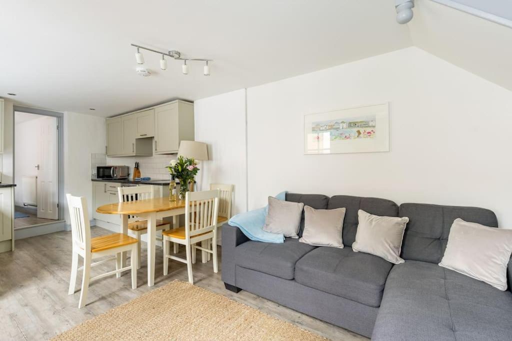 Stunning Cosy In Old Town Sleeps 4 *