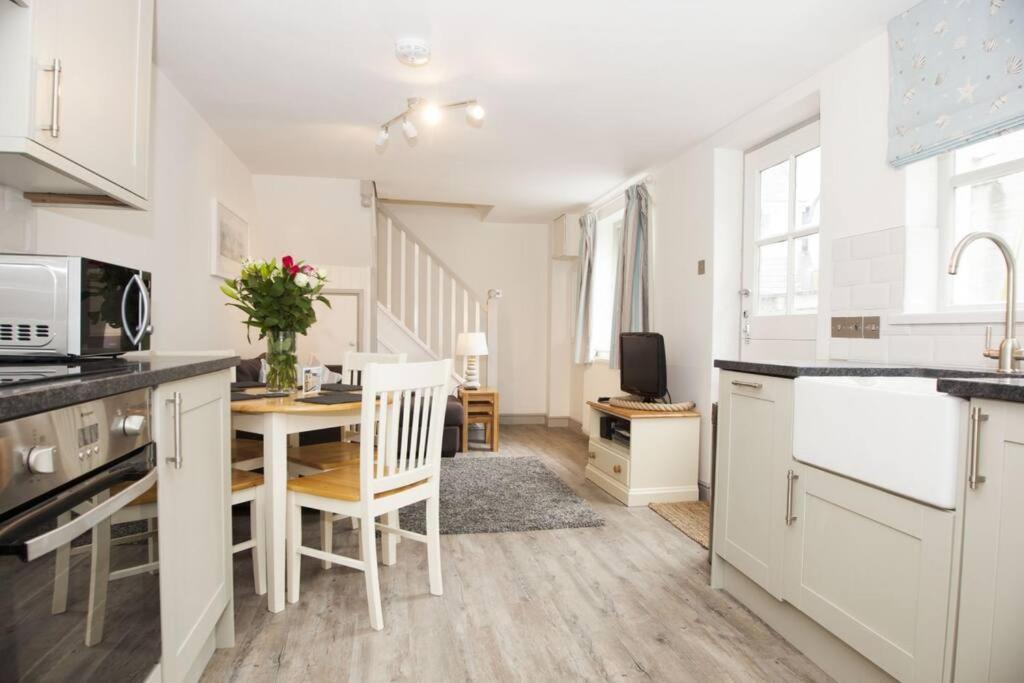 Holiday home Stunning Cosy In Old Town Sleeps 4 Padstow