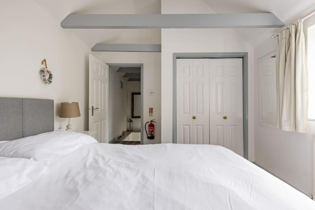 Stunning Cosy In Old Town Sleeps 4 Holiday home