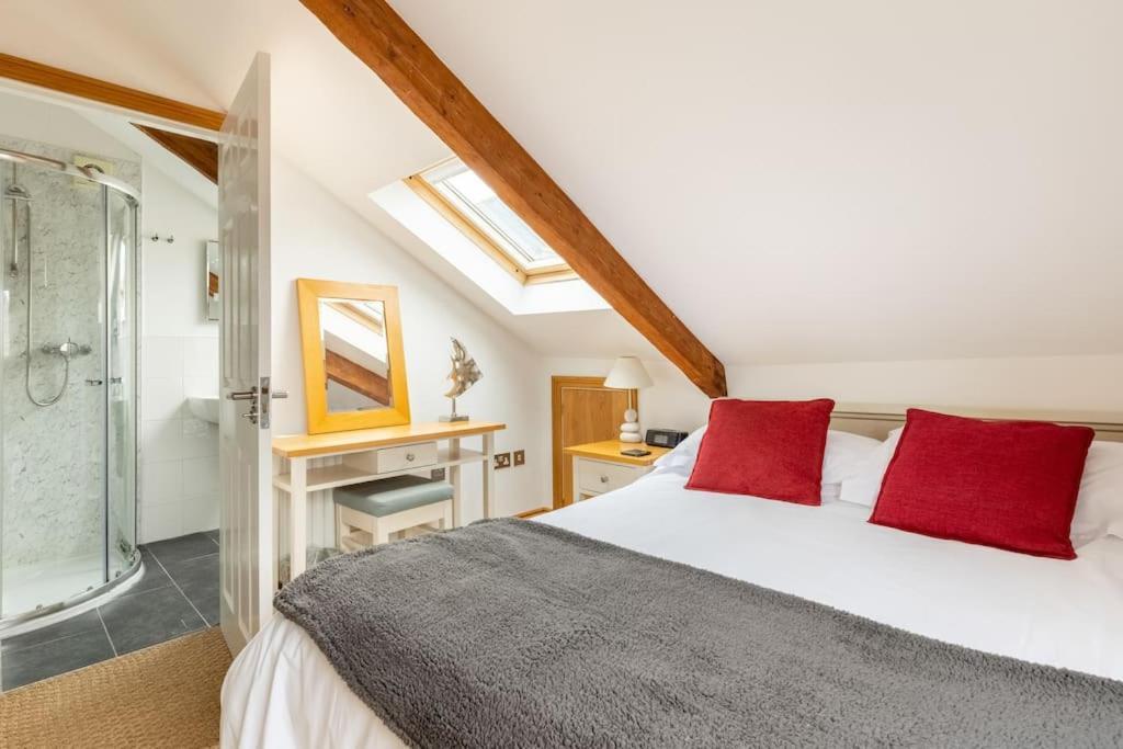 Duke House - Floor - 1 Bedroom With Hot Tub Apartment *