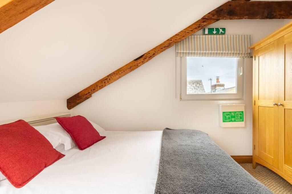 Duke House - Floor - 1 Bedroom With Hot Tub *