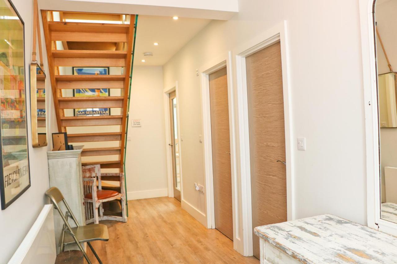Stylish Townhouse In *