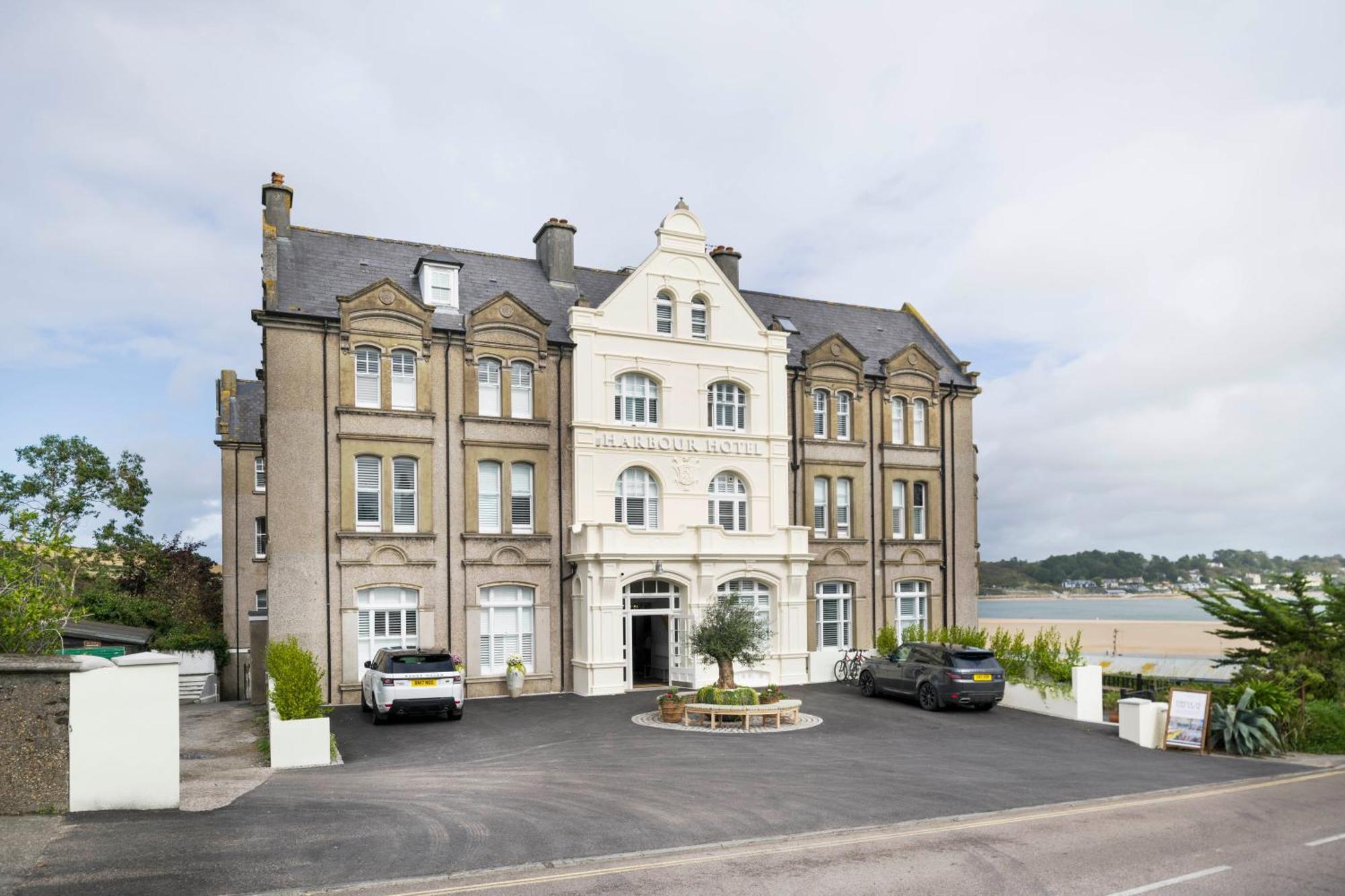 Harbour Hotel