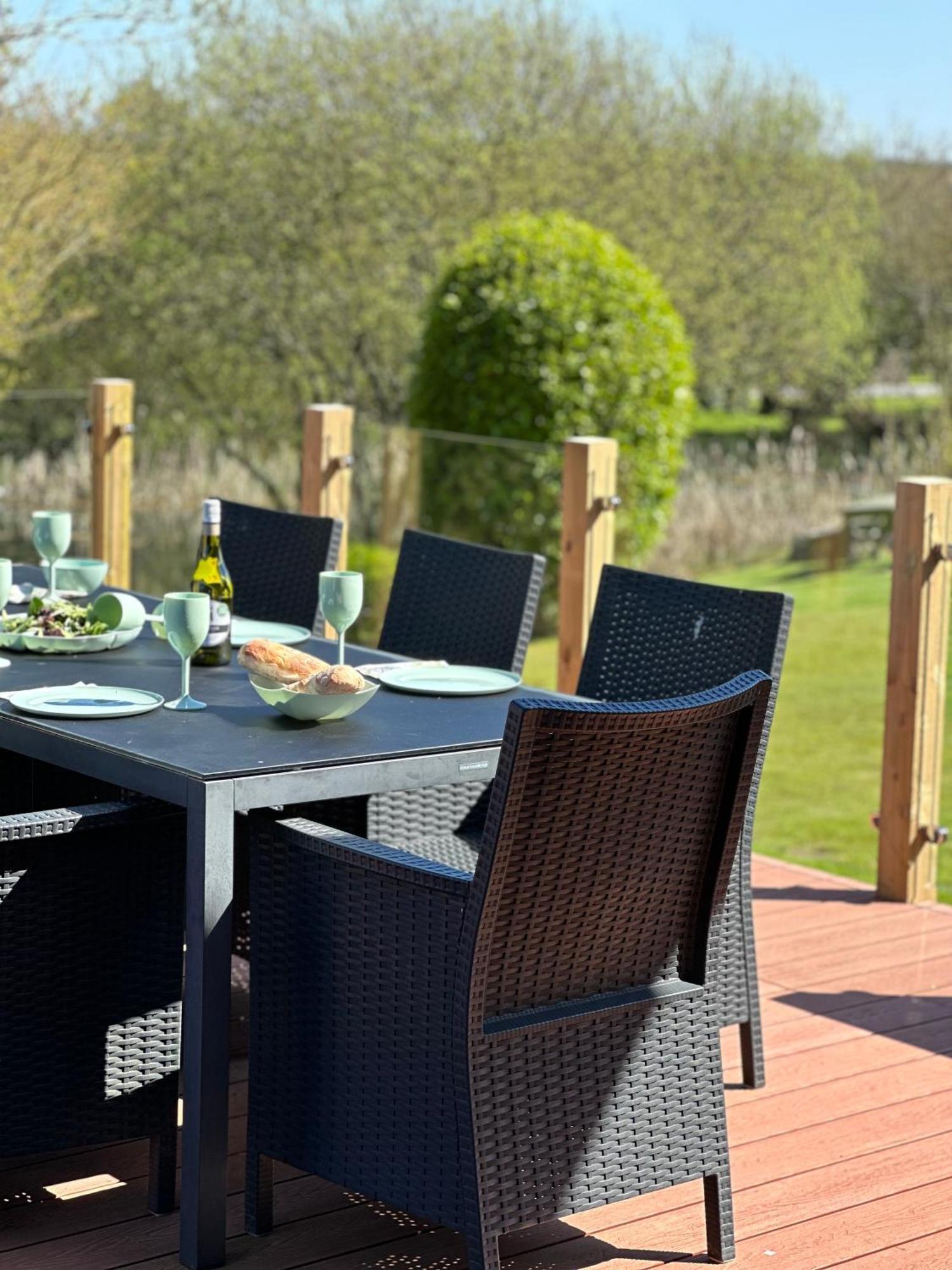 Swallow With Hot Tub, Dogs Welcome Sleeps 8, Great Facilities Padstow