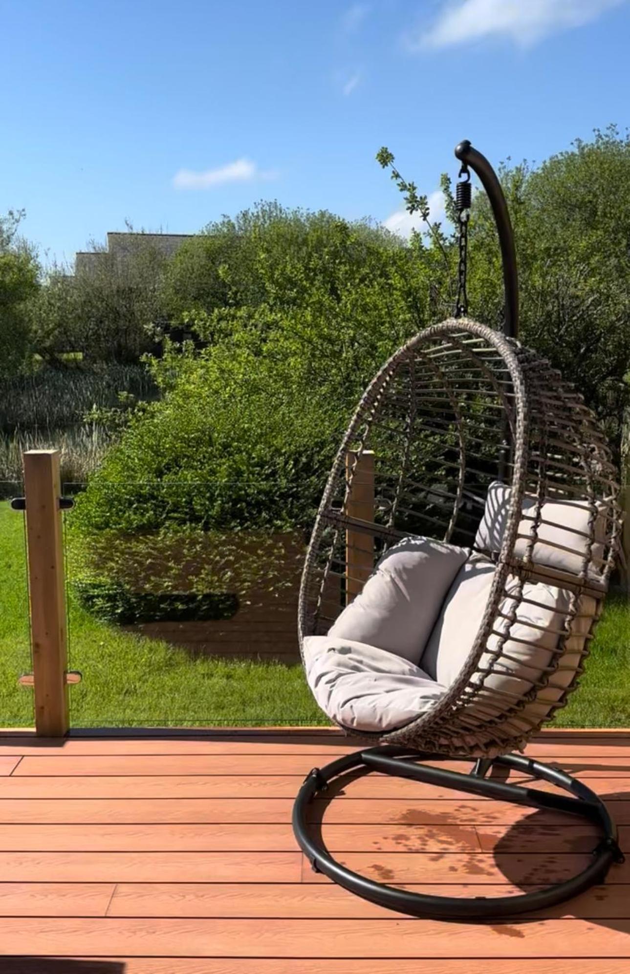 Resort Swallow With Hot Tub, Dogs Welcome Sleeps 8, Great Facilities *