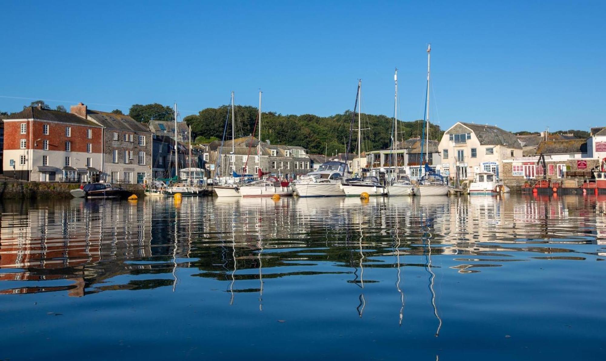 Padstow Lodge *