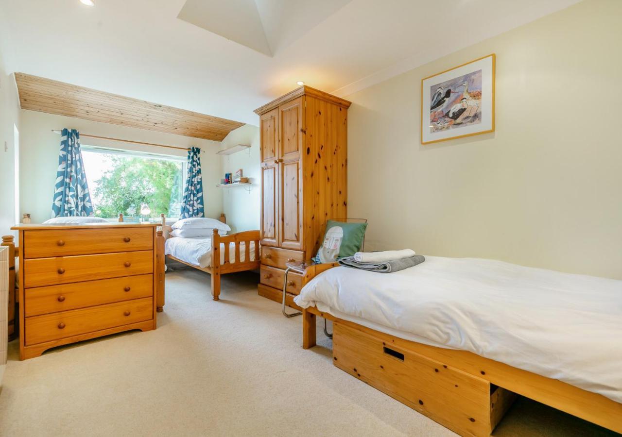 Curlews Trevone Holiday home *