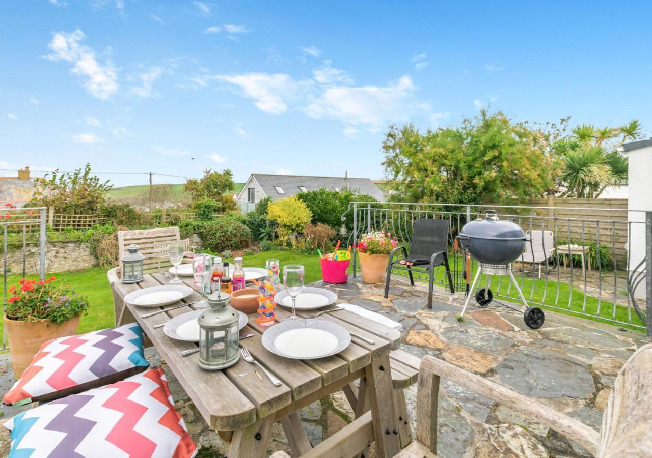 Curlews Trevone Holiday home *