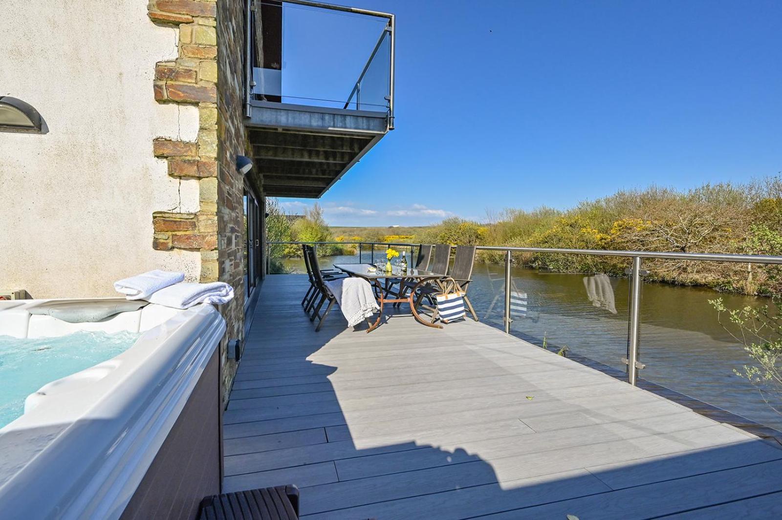 Lakeside House On Retallack With Hot Tub 110 * Padstow