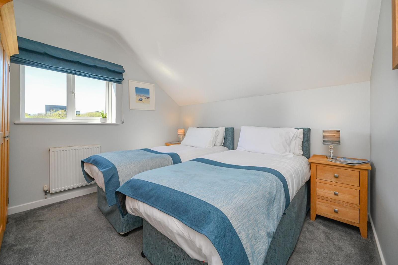 Lakeside House On Retallack With Hot Tub 110 Holiday home Padstow