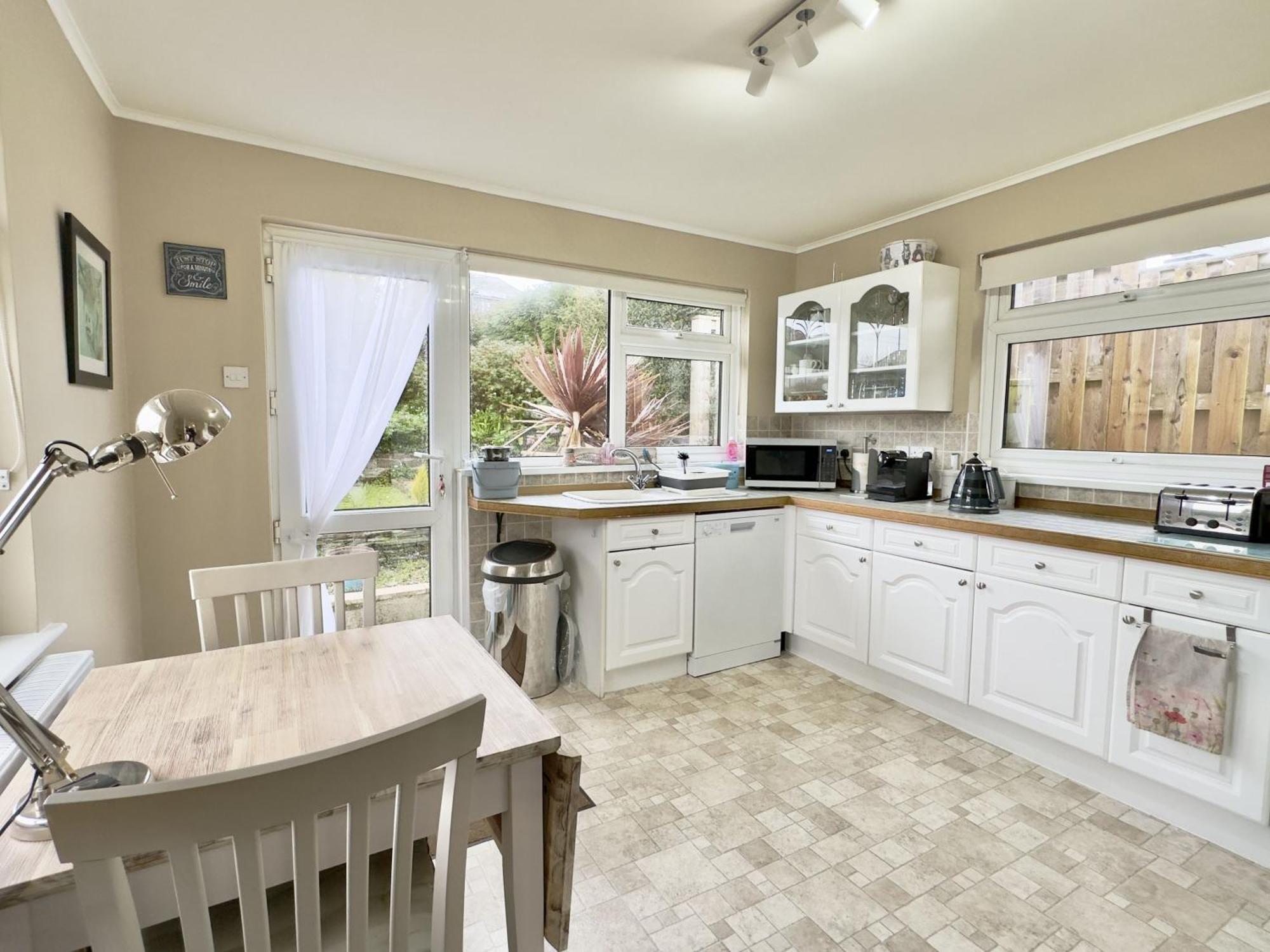 Curlews, 36 Egerton Road * Padstow