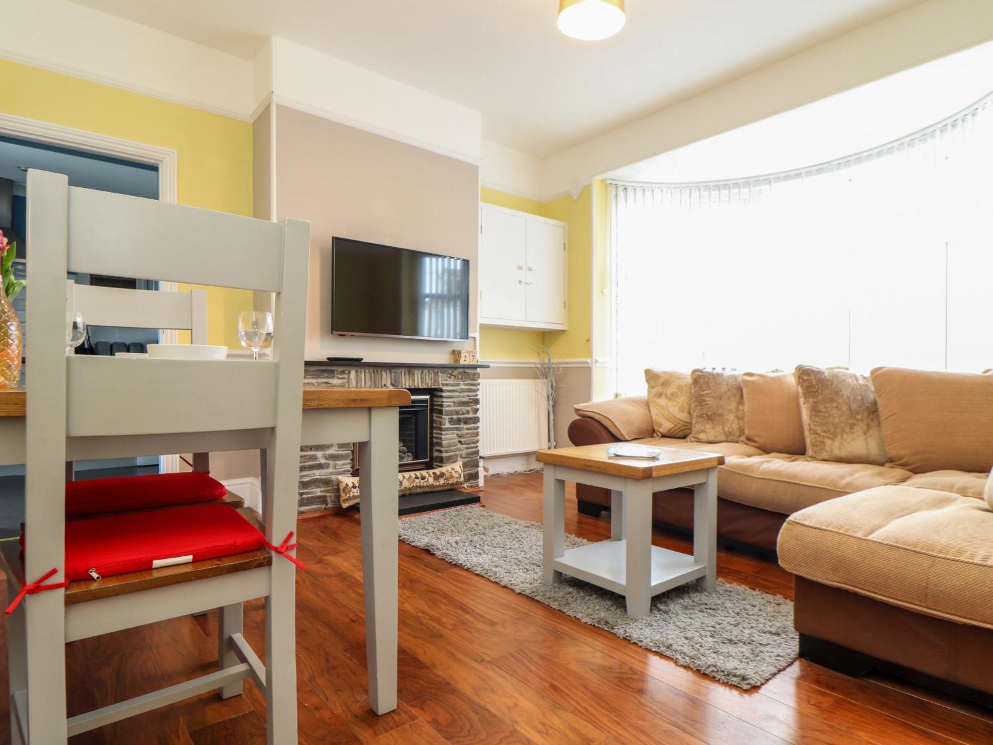 Flat 1 Niles Place Apartment