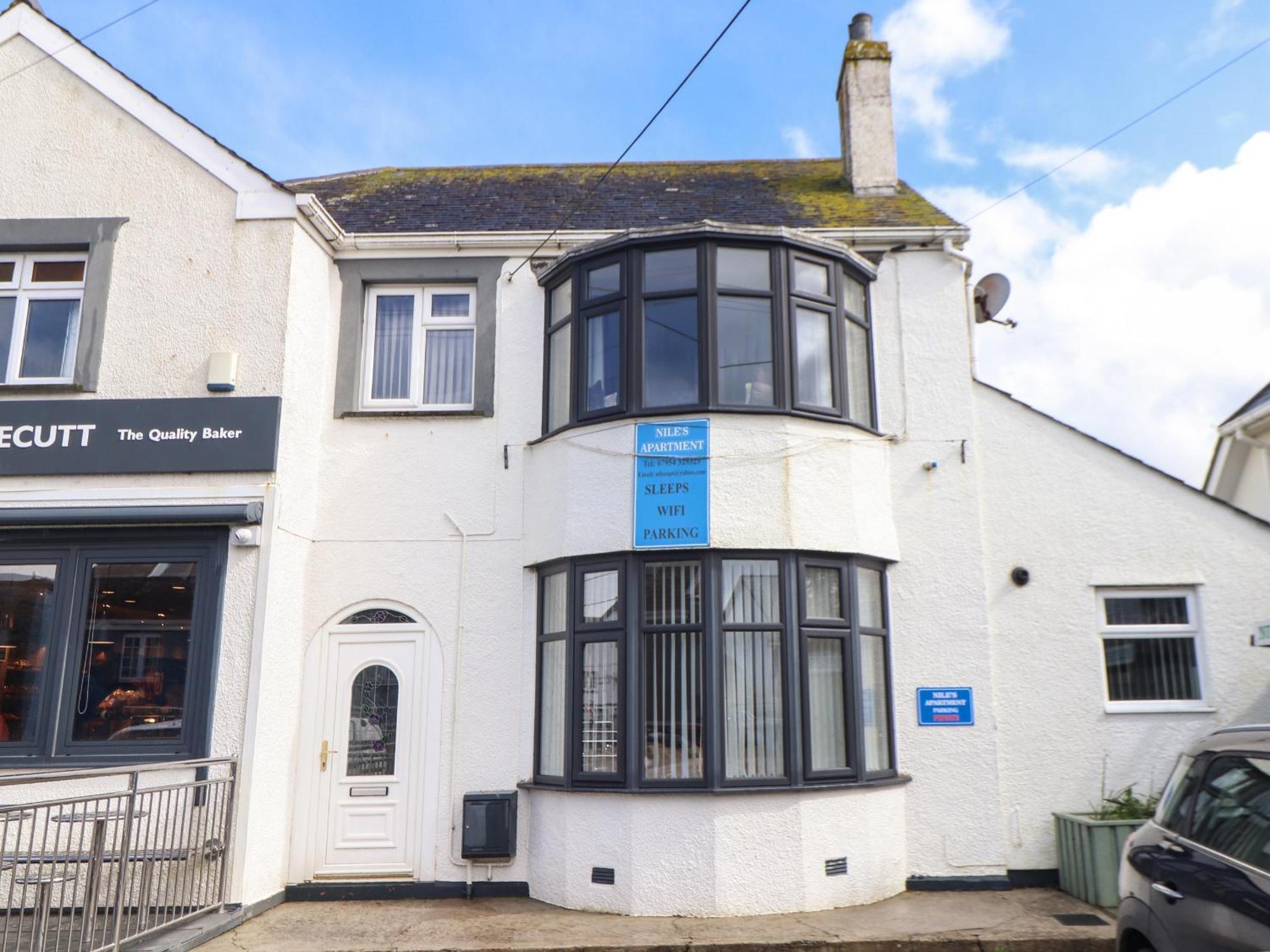 Flat 1 Niles Place * Padstow