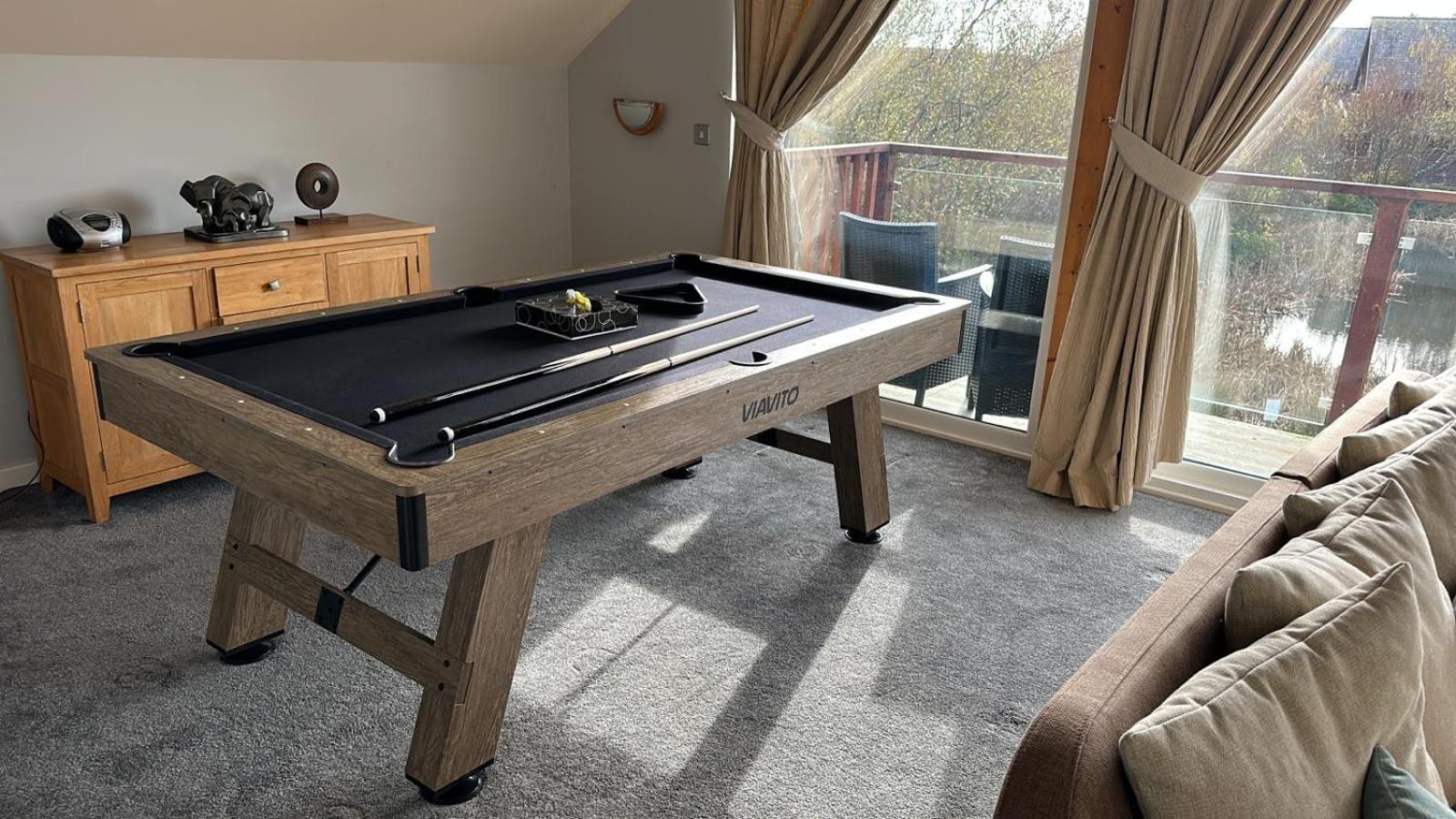 Swallow With Hot Tub, Dogs Welcome Sleeps 8, Great Facilities *