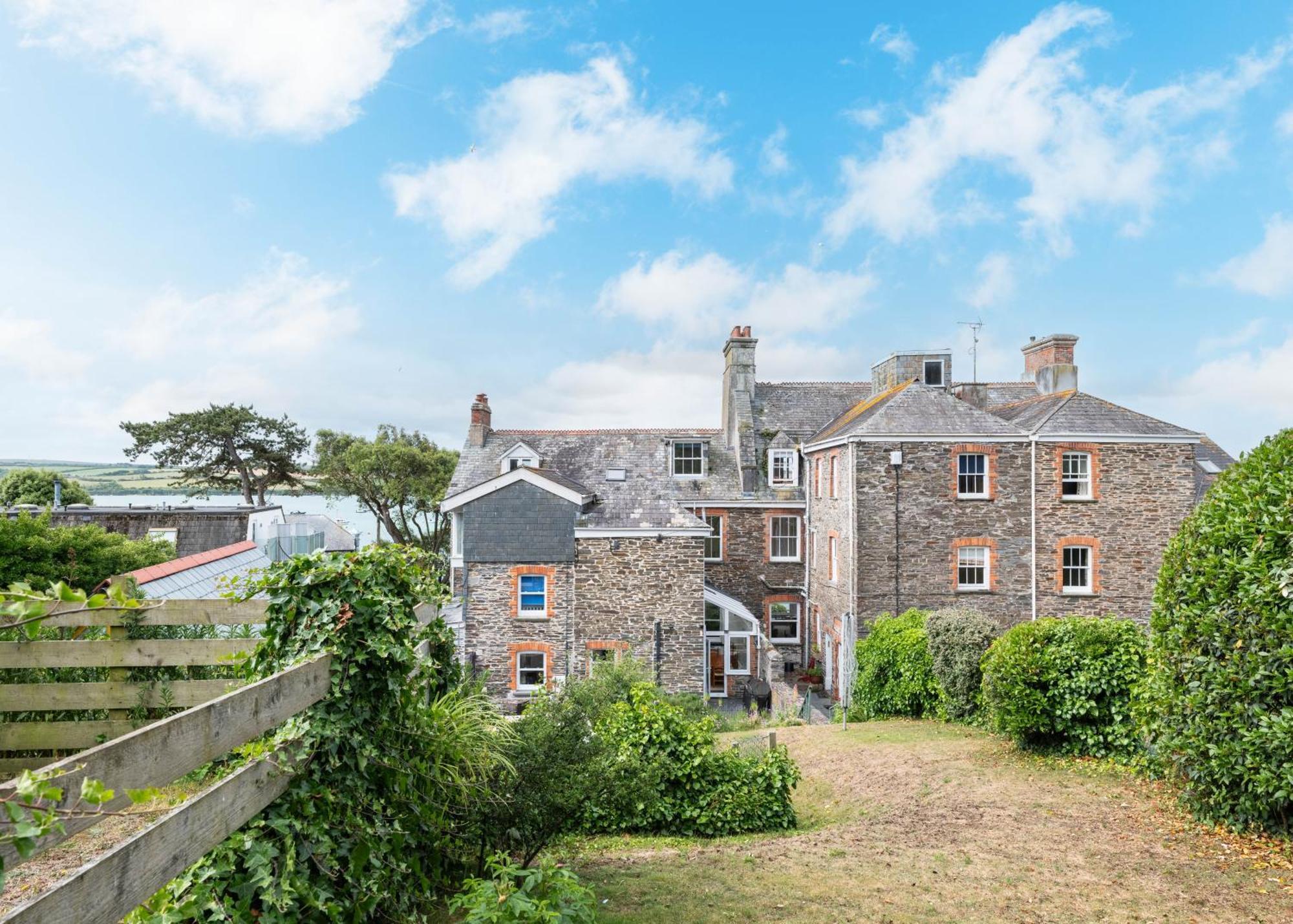 The Terrace 2 Holiday home