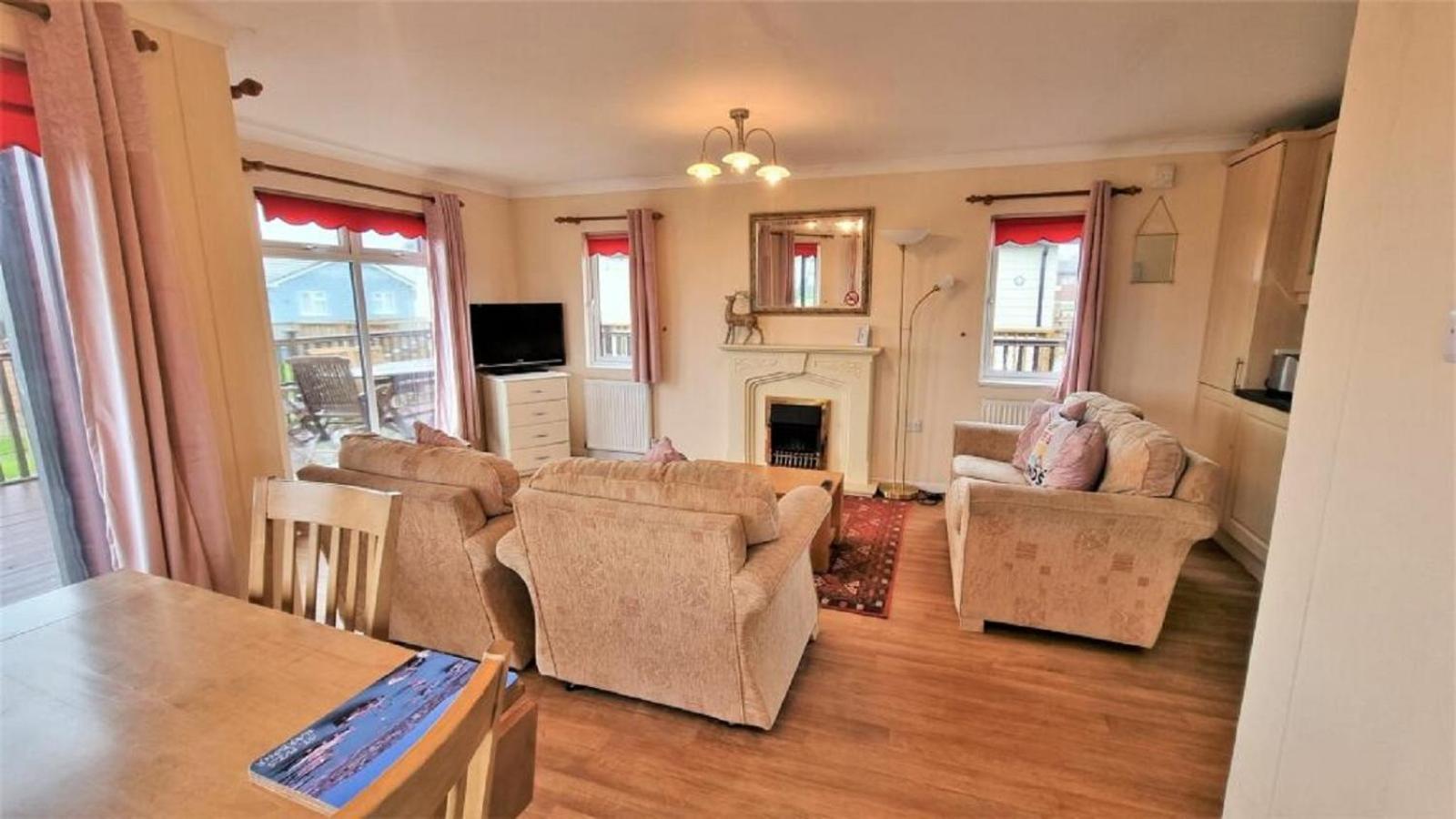 Wendy Lodge- Cottage, Sleeps 6 Adults * Padstow