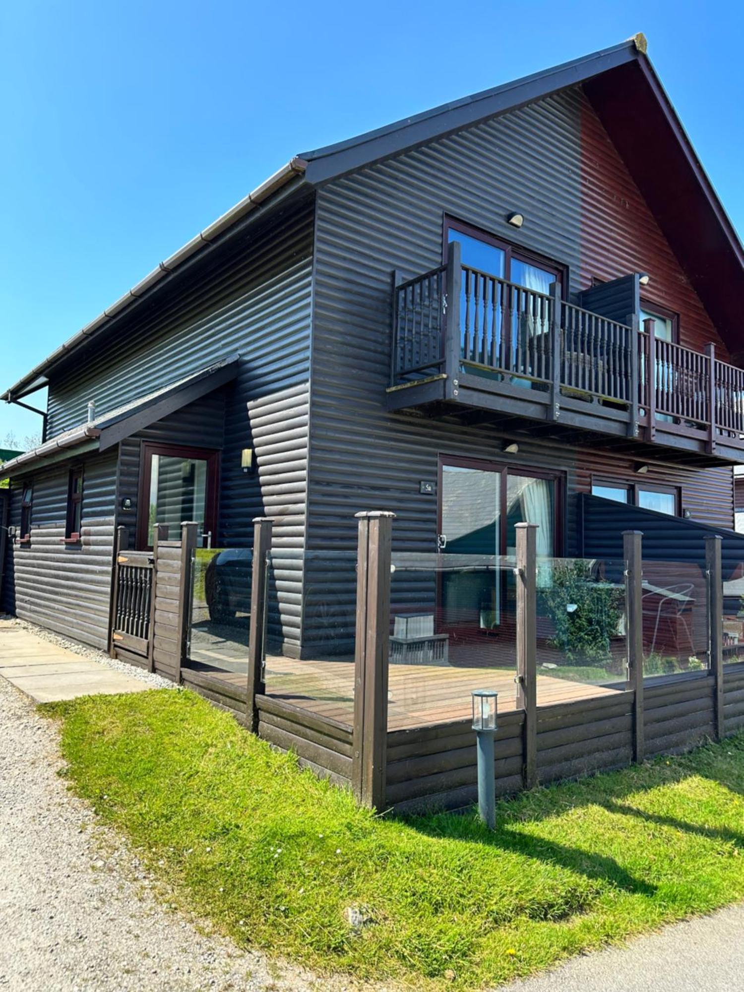 Hot Tub At Retallack With 2 Bedrooms Padstow