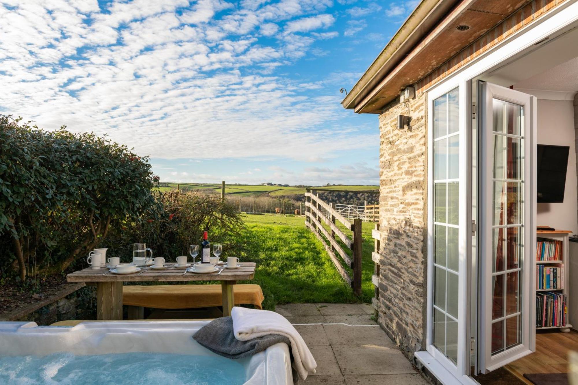 Badgers Way - With Hot Tub Holiday home *