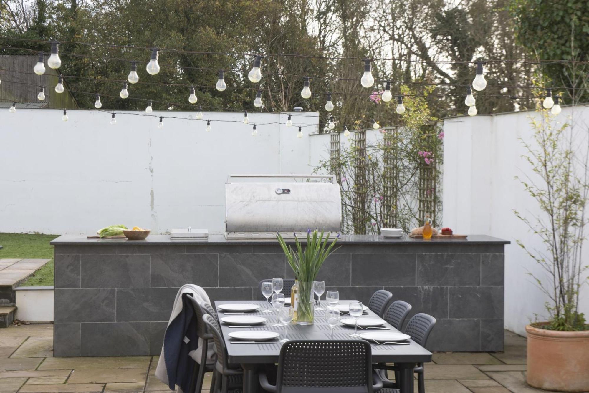 Trebyre Holiday home