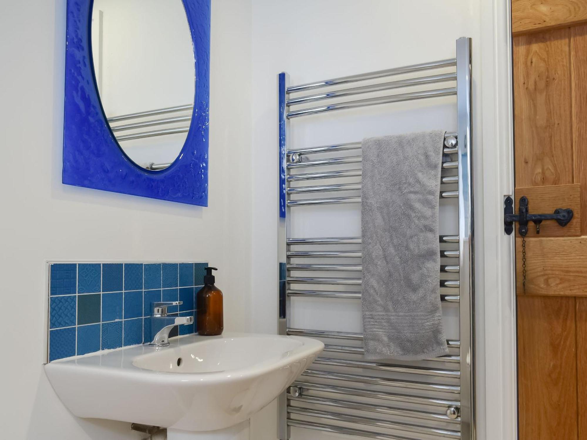 Holiday home Stones Throw *