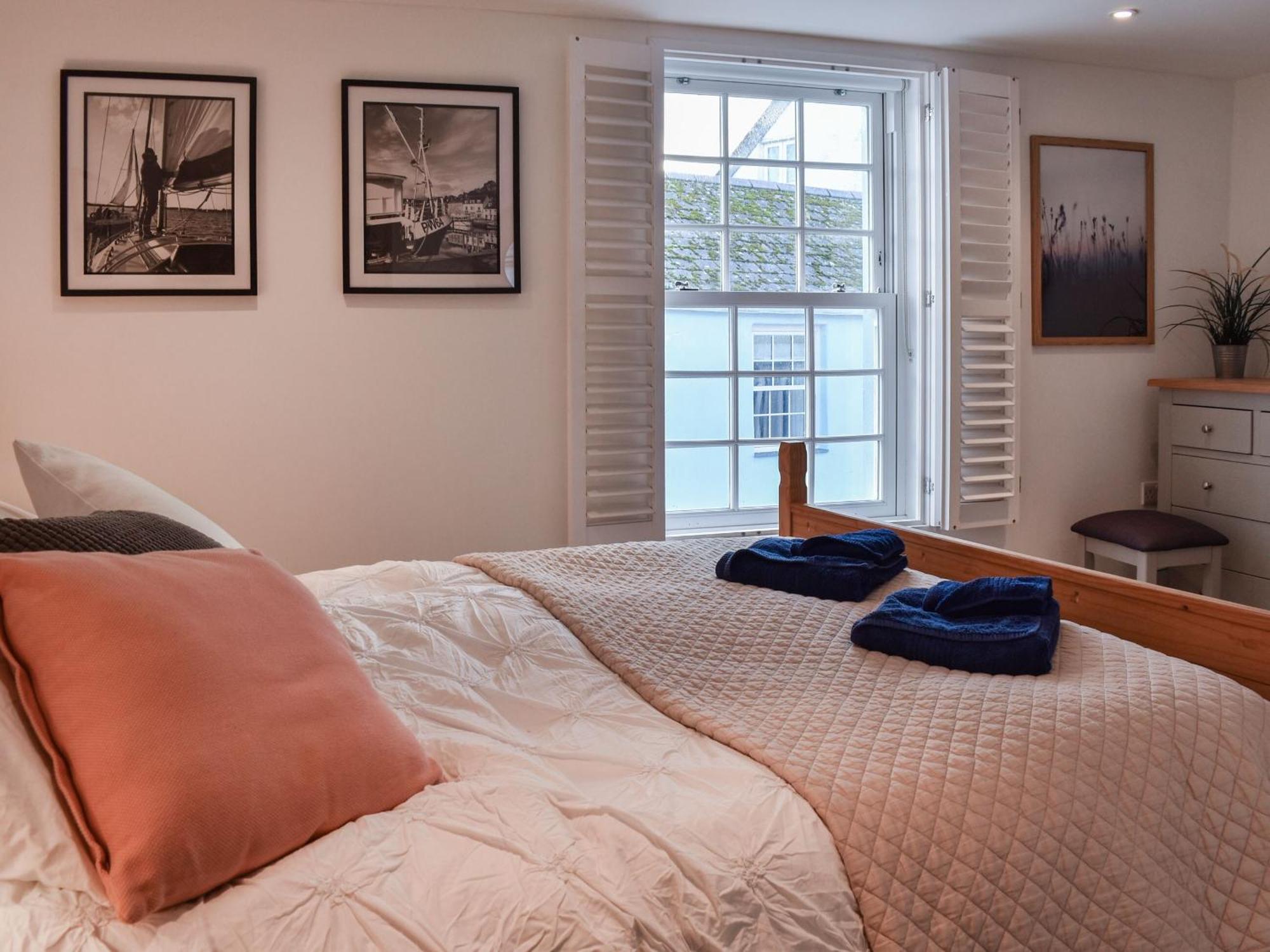 Holiday home Stones Throw *