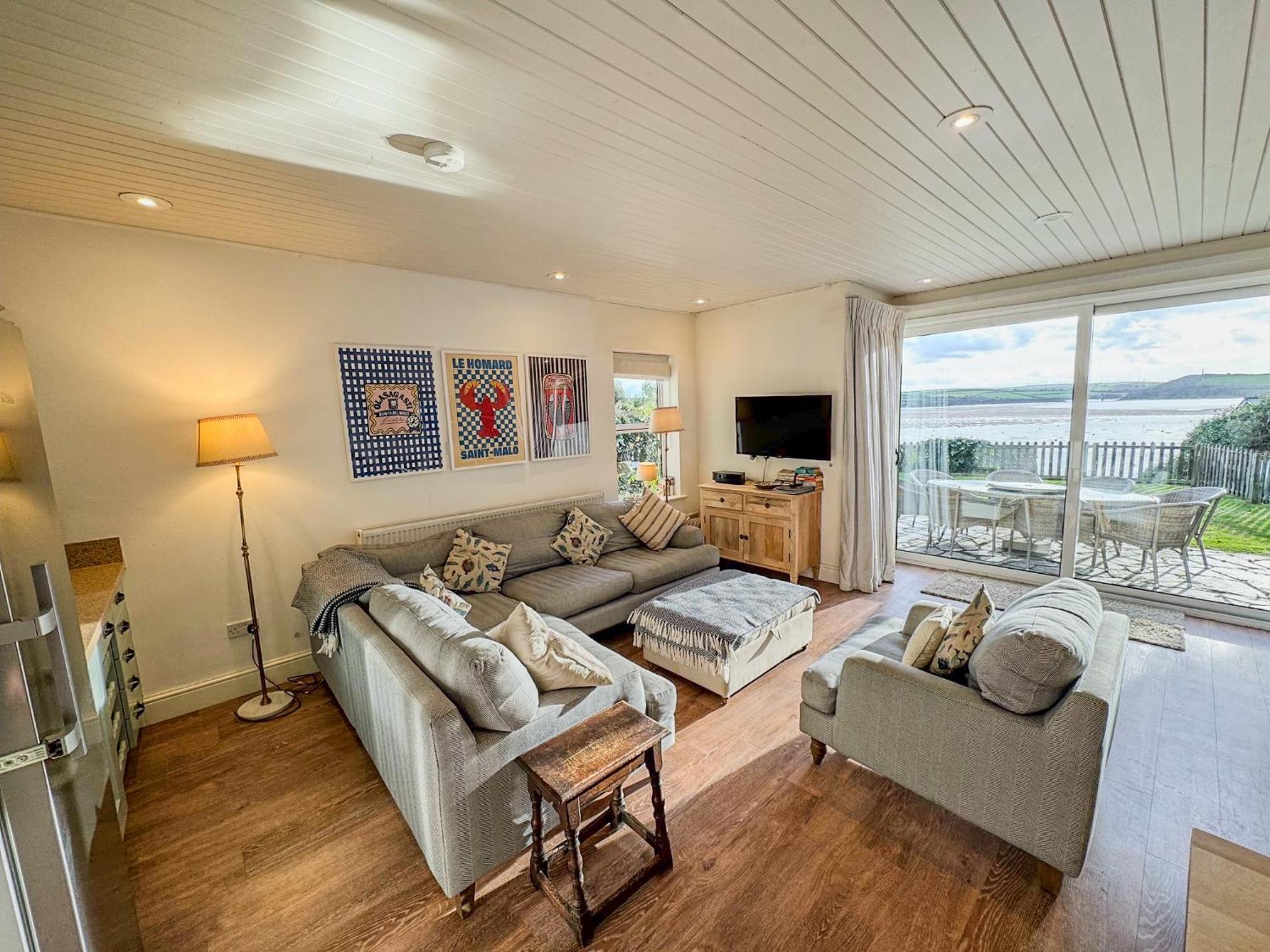 Carn Du 1 Holiday home *