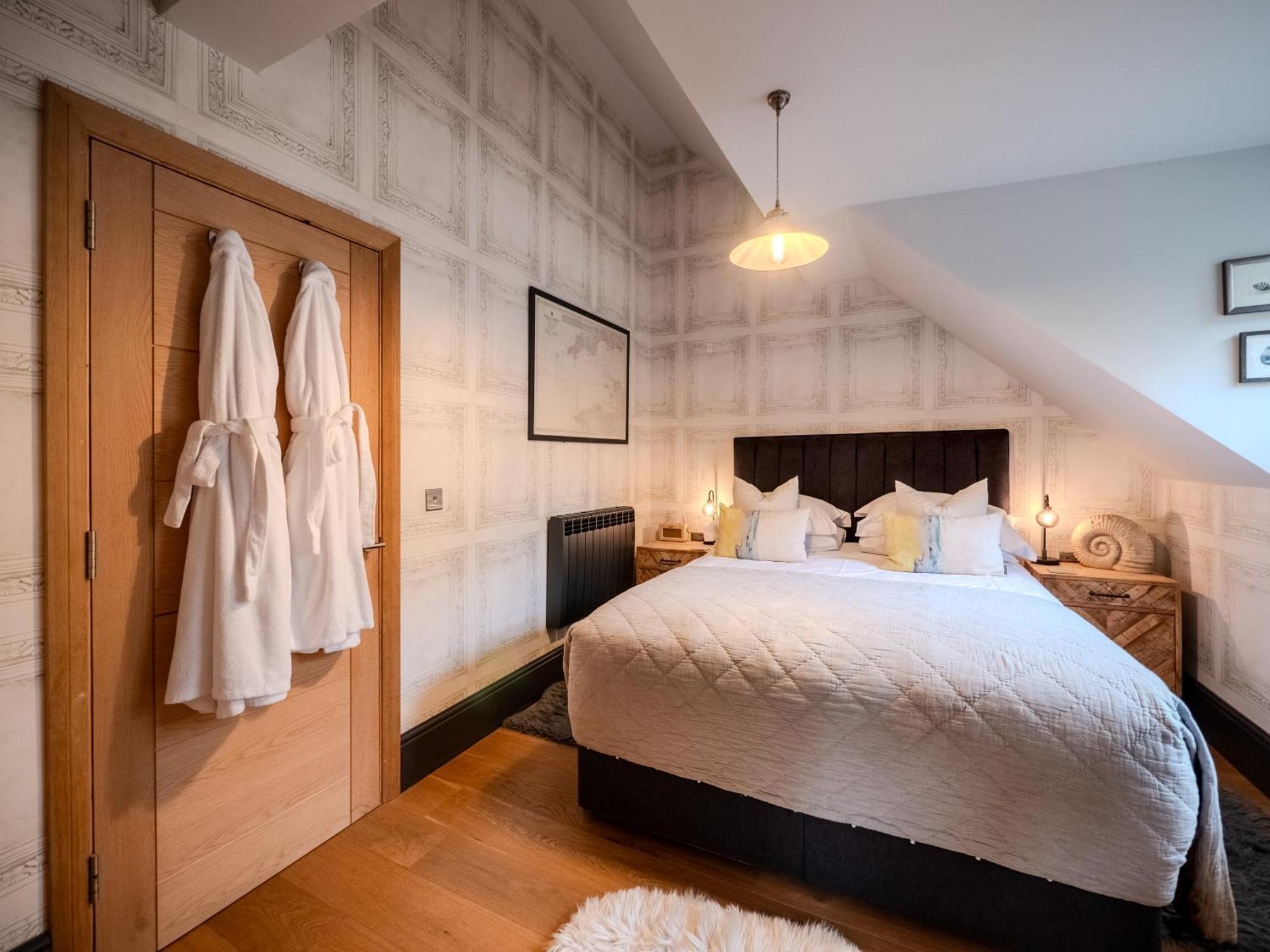 Apartment Escapes - Teyr Luxury Penthouse *