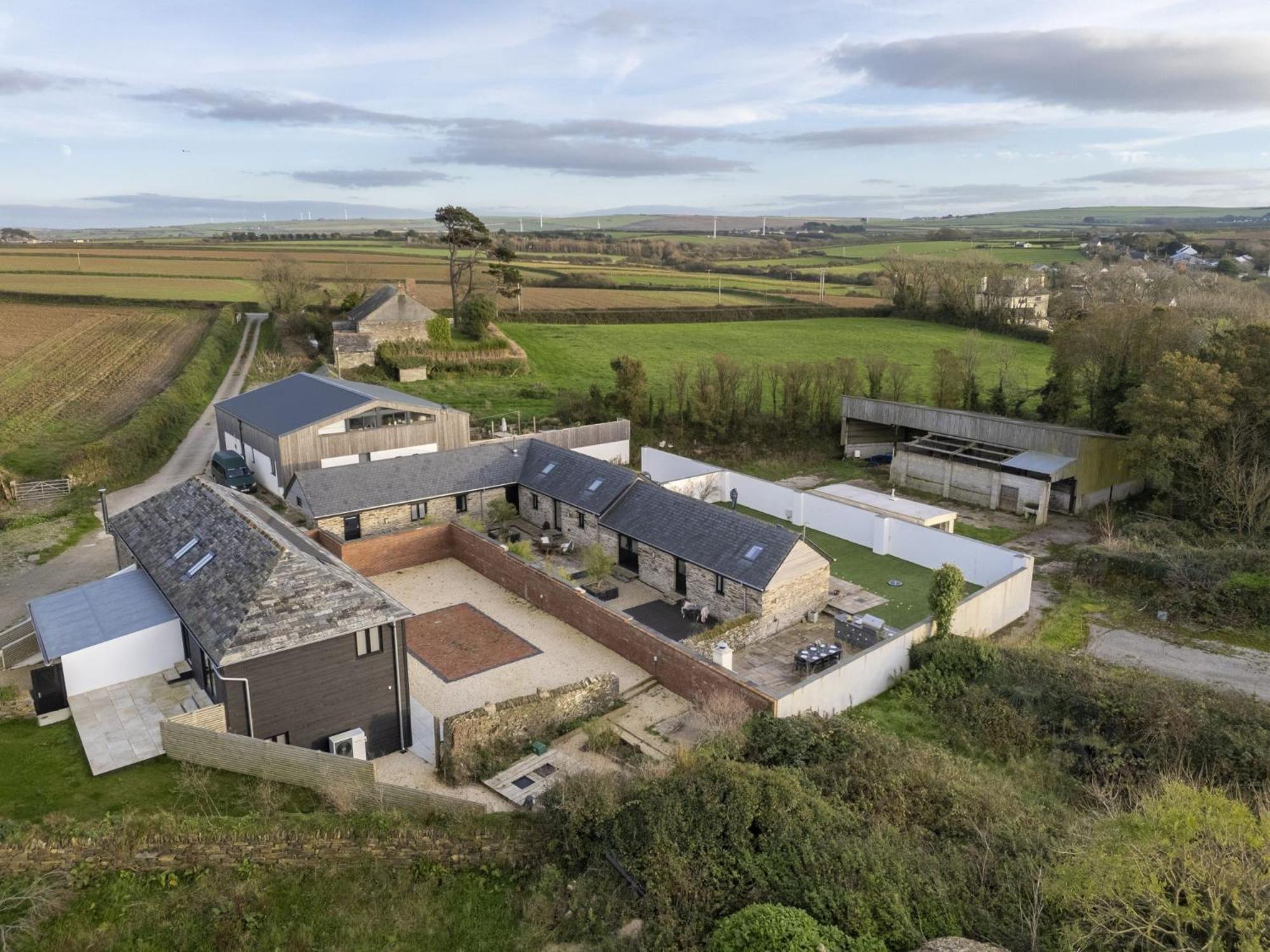 Holiday home Trebyre