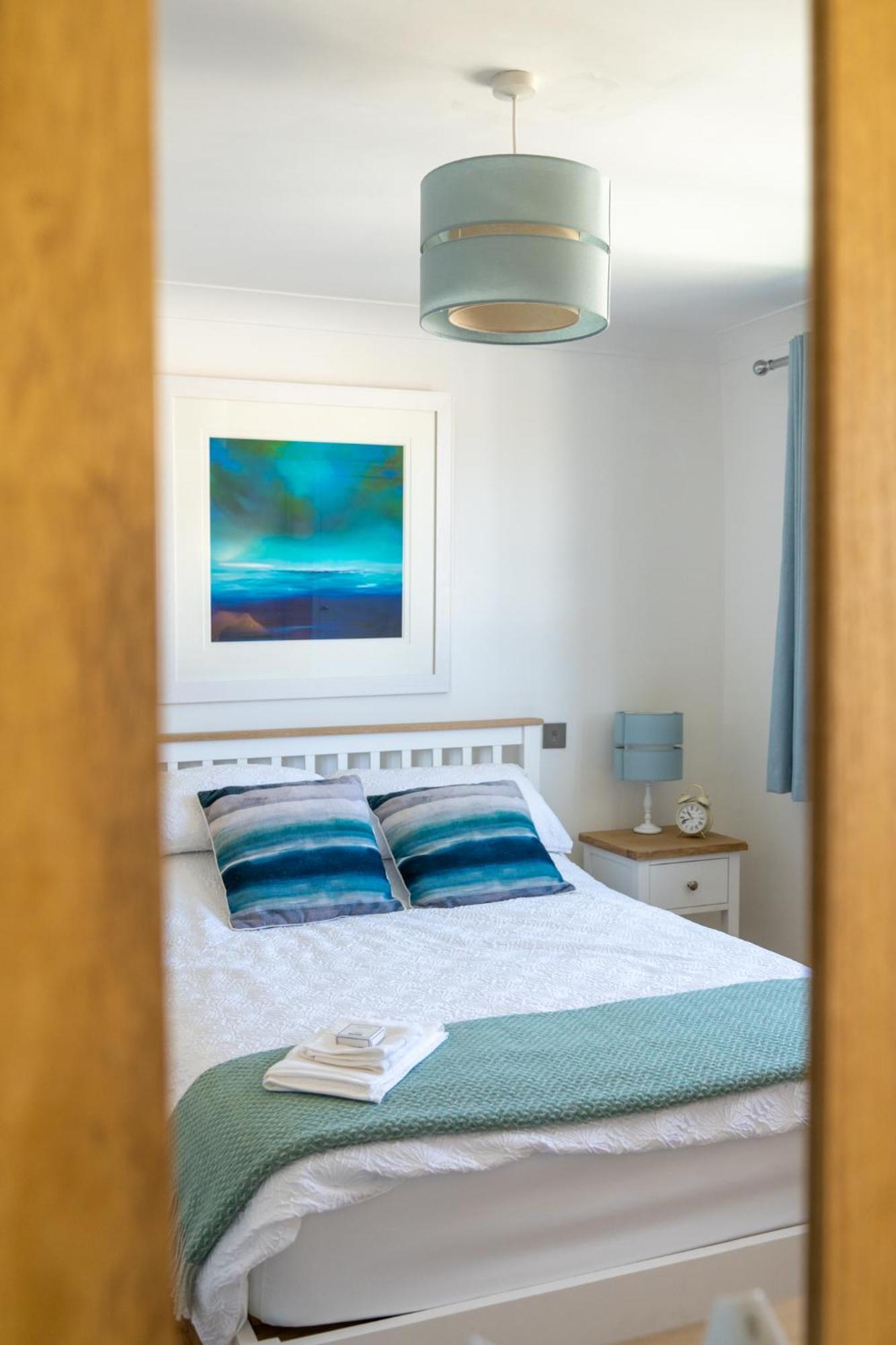 Trethvor House Ensuite Double With Free Parking In Quiet Residential Area Padstow