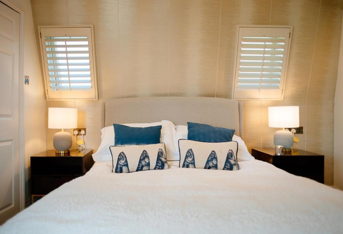 Bijou Beachfront Gem, Rock Holiday home Padstow