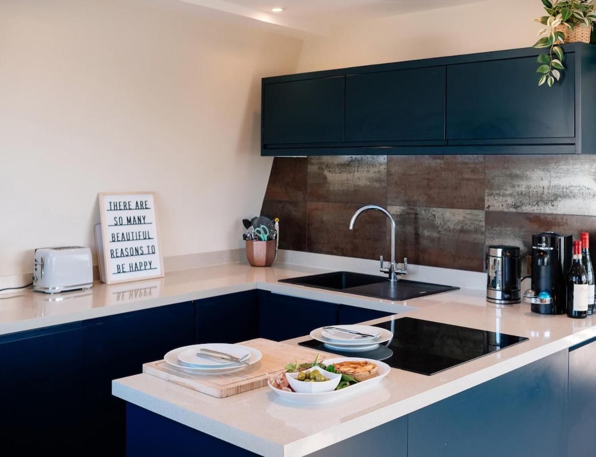 Bijou Beachfront Gem, Rock Holiday home Padstow