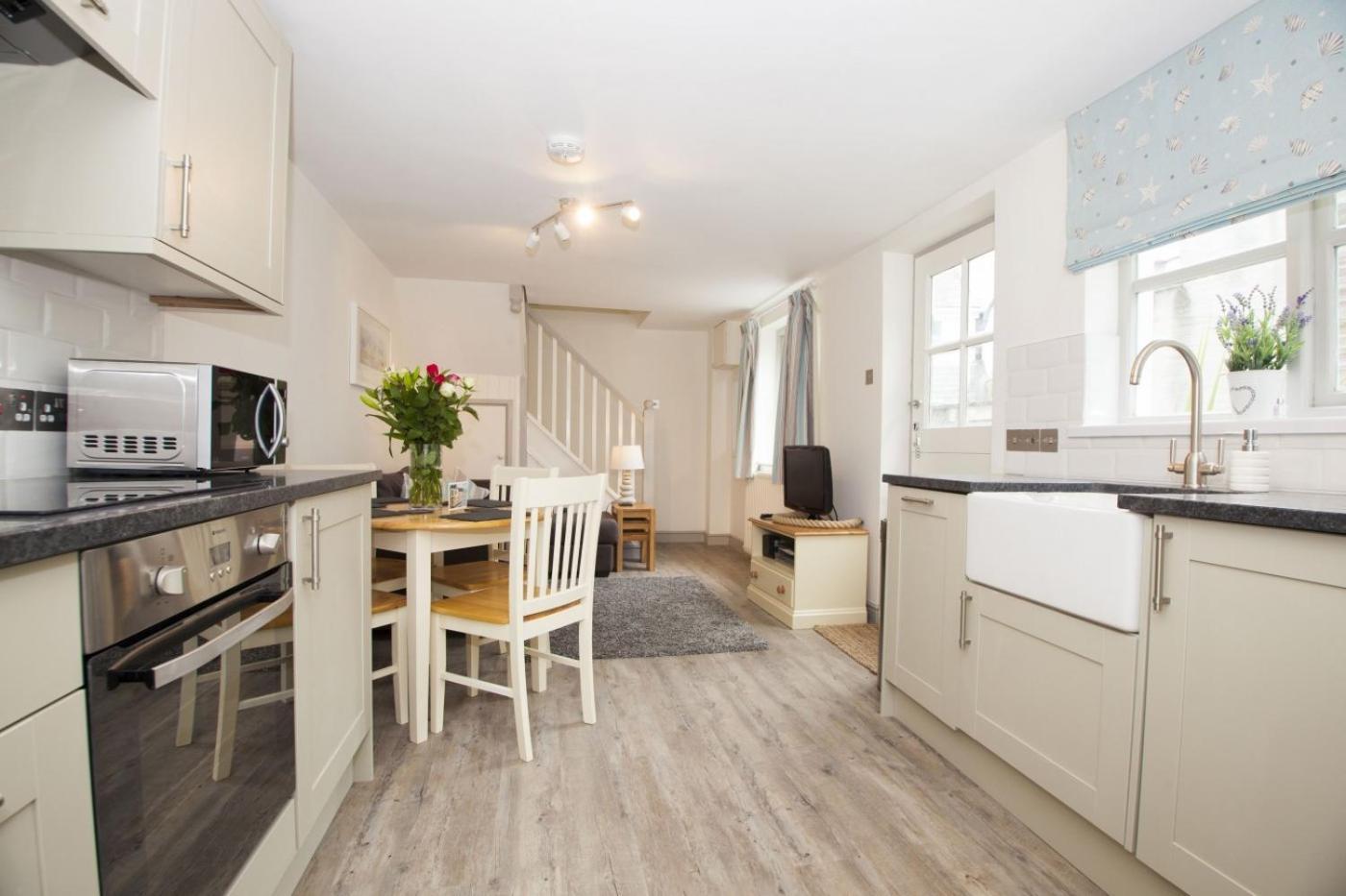Malt Sleeps4-patio-petsok-parking * Padstow
