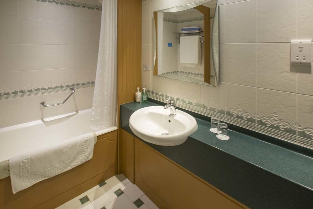 Treglos Hotel