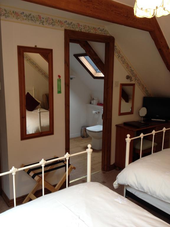 Bed & Breakfast Althea Library